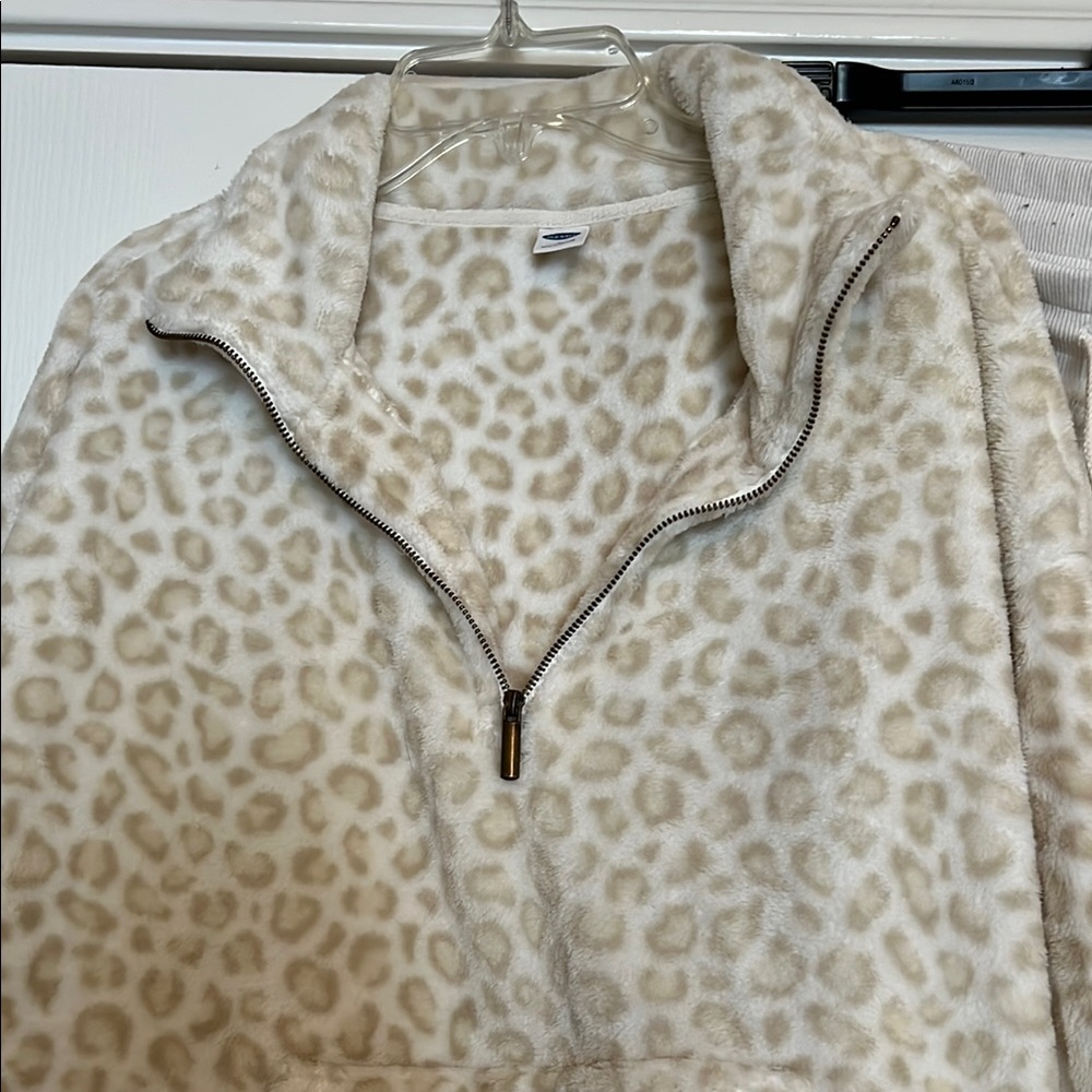 Cozy Cream Leopard Women’s Pajamas - Picture 3 of 5